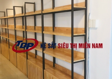 MẪU KỆ SẮT 4